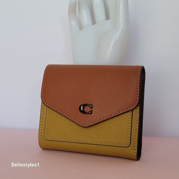 COACH Wyn Colorblocked Crossgrain Leather Small Tri-fold Wallet- Flax Multi🎈$89 - Picture 3 of 16